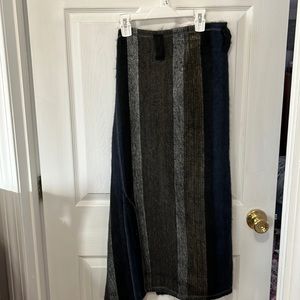 I’ll wall wrap skirt one size fits all more on the medium
